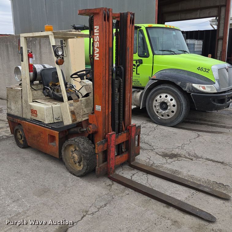 image for item EQ3954 Nissan CRGH02F35V forklift