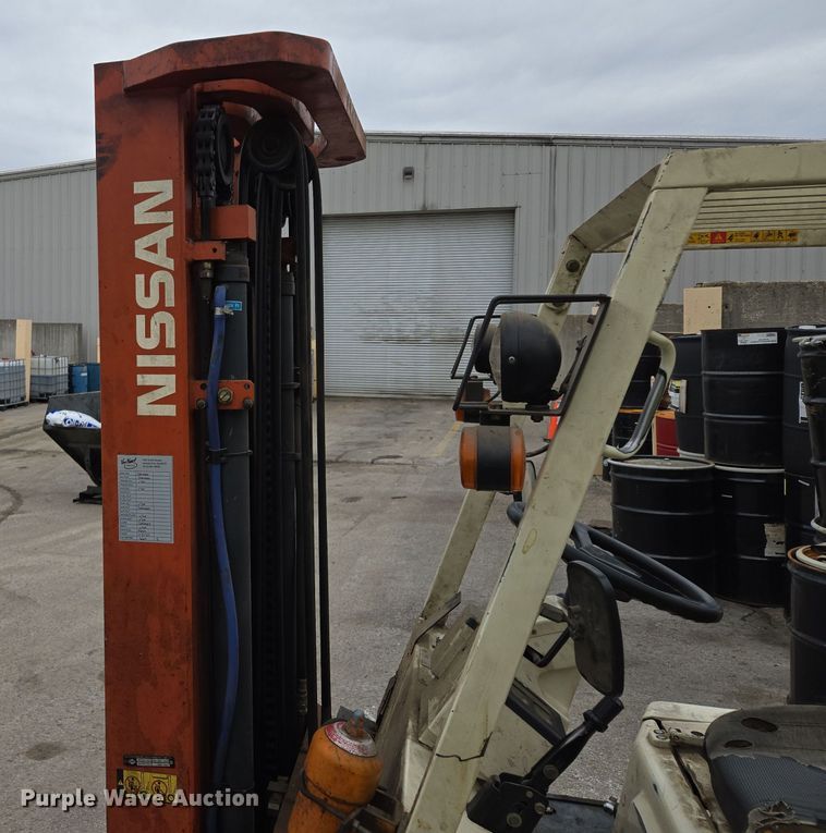 image for item EQ3954 Nissan CRGH02F35V forklift