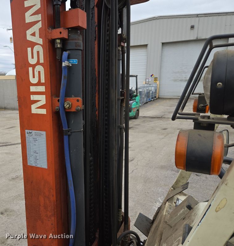 image for item EQ3954 Nissan CRGH02F35V forklift