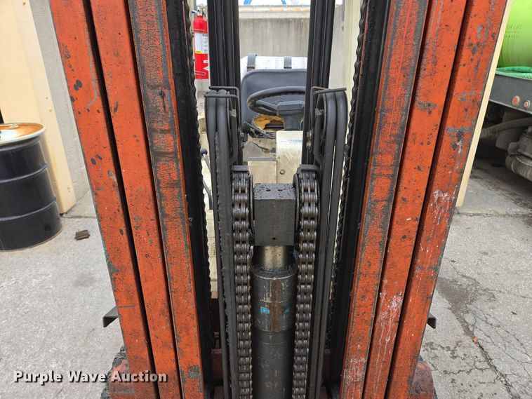 image for item EQ3954 Nissan CRGH02F35V forklift