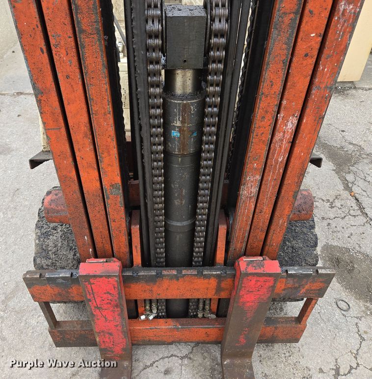 image for item EQ3954 Nissan CRGH02F35V forklift