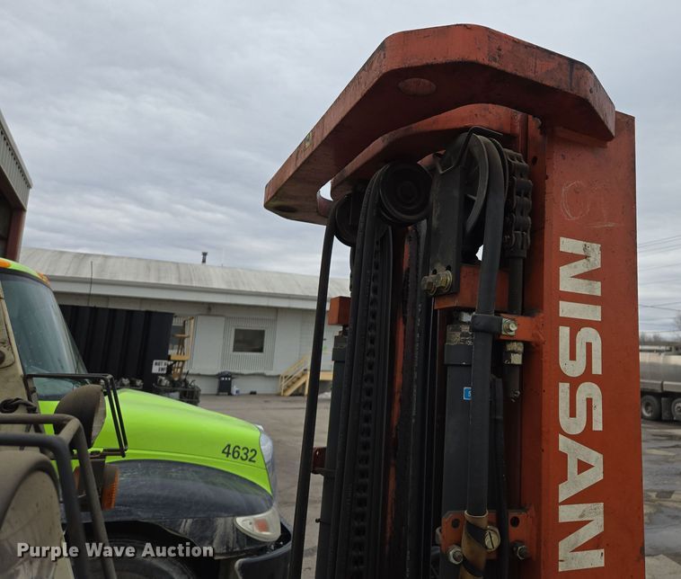 image for item EQ3954 Nissan CRGH02F35V forklift