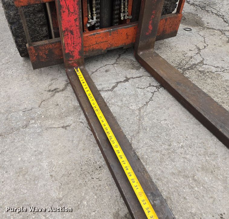 image for item EQ3954 Nissan CRGH02F35V forklift