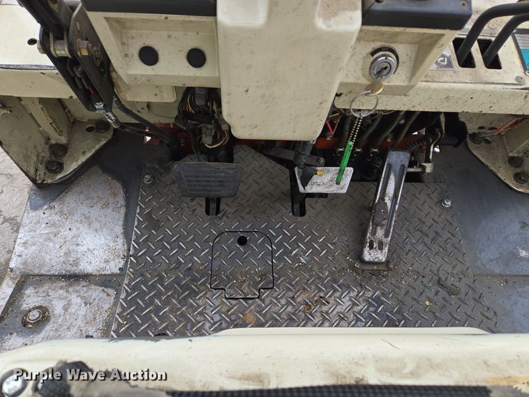 image for item EQ3954 Nissan CRGH02F35V forklift