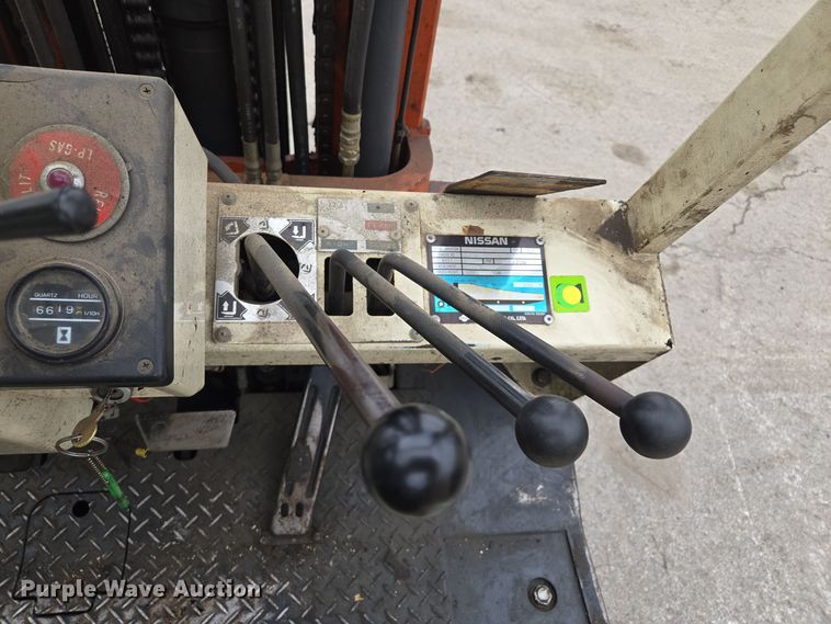 image for item EQ3954 Nissan CRGH02F35V forklift