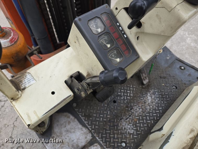 image for item EQ3954 Nissan CRGH02F35V forklift