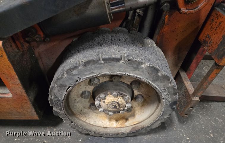 image for item EQ3954 Nissan CRGH02F35V forklift