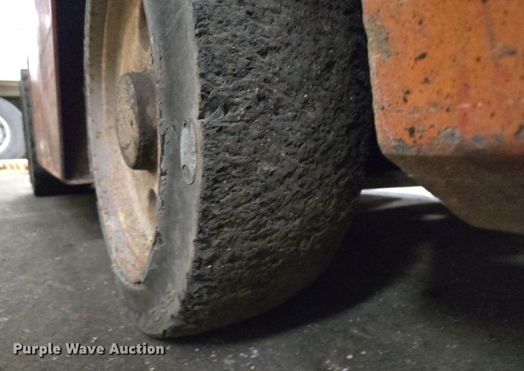 image for item EQ3954 Nissan CRGH02F35V forklift