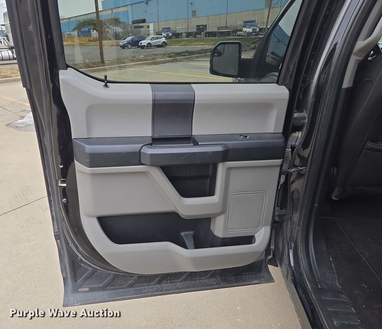 image for item EQ3955 2018 Ford F150 SuperCrew pickup truck