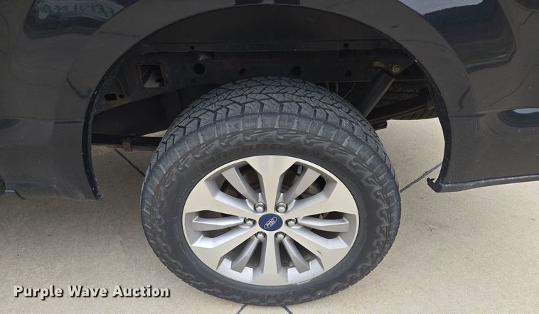 image for item EQ3955 2018 Ford F150 SuperCrew pickup truck