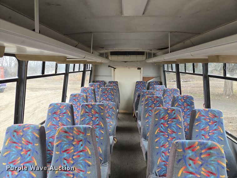 image for item EQ3957 2001 Ford  E450 Super Duty shuttle bus