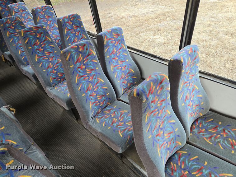 image for item EQ3957 2001 Ford  E450 Super Duty shuttle bus