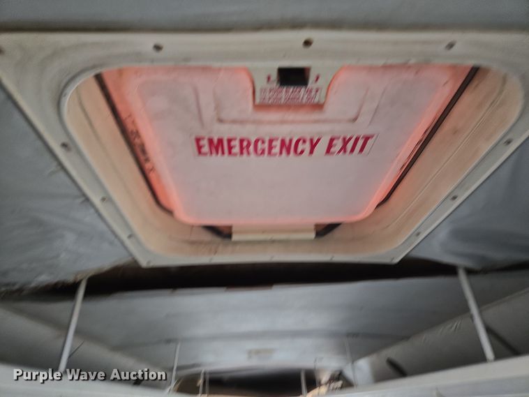 image for item EQ3957 2001 Ford  E450 Super Duty shuttle bus