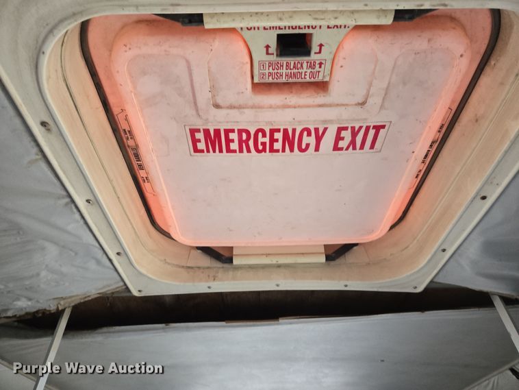 image for item EQ3957 2001 Ford  E450 Super Duty shuttle bus