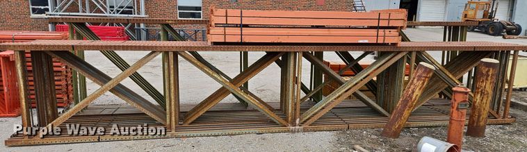 image for item EQ3962 Teardrop pallet racking 