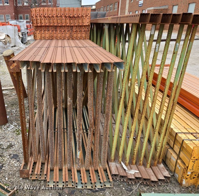 image for item EQ3962 Teardrop pallet racking 