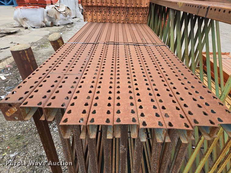 image for item EQ3962 Teardrop pallet racking 