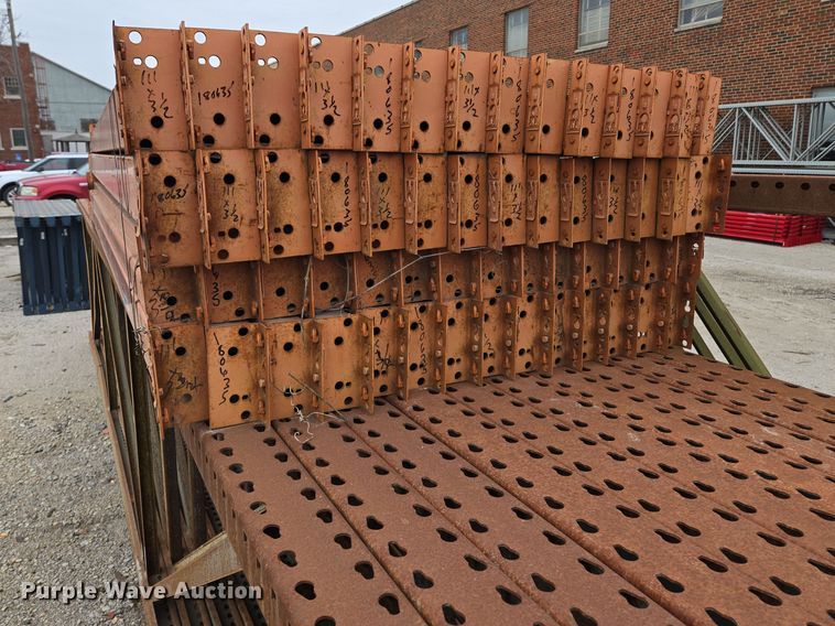 image for item EQ3962 Teardrop pallet racking 