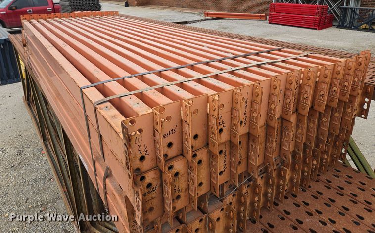 image for item EQ3962 Teardrop pallet racking 