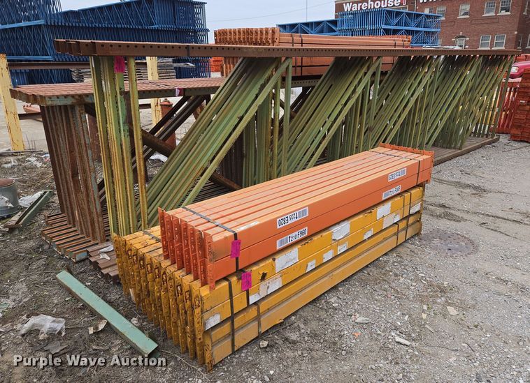 image for item EQ3963 Teardrop pallet racking 