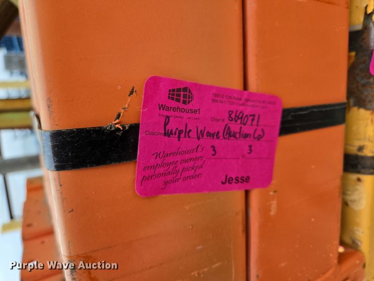 image for item EQ3963 Teardrop pallet racking 