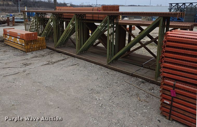 image for item EQ3963 Teardrop pallet racking 