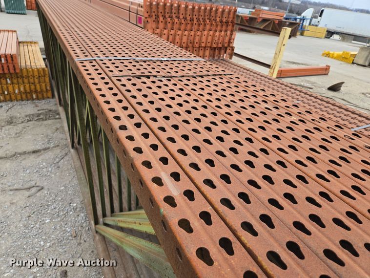 image for item EQ3963 Teardrop pallet racking 