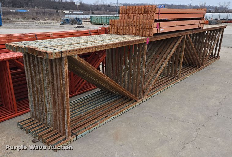 image for item EQ3967 Teardrop pallet racking