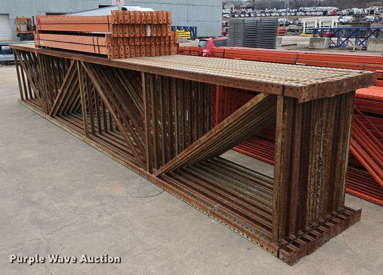 image for item EQ3967 Teardrop pallet racking