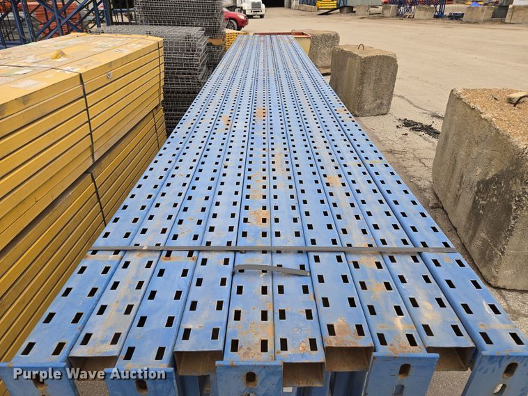 image for item EQ3969 T-Bolt pallet racking