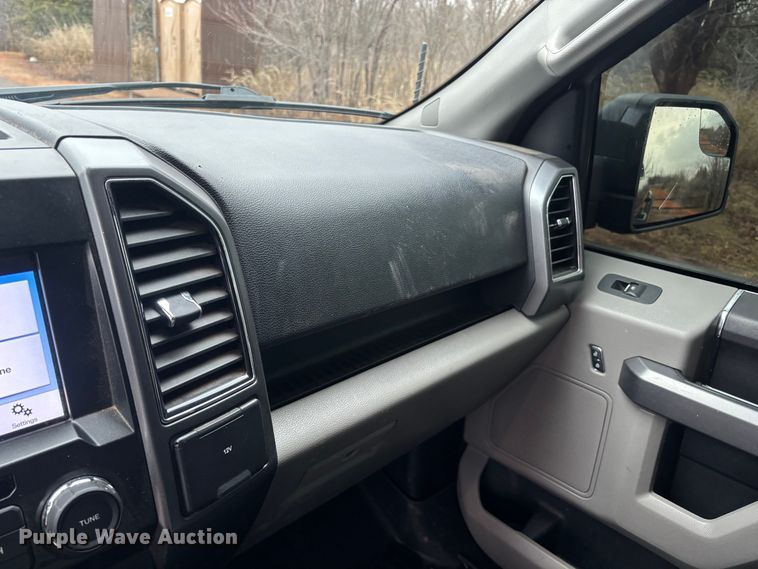 image for item ER1051 2019 Ford F150 SuperCrew pickup truck