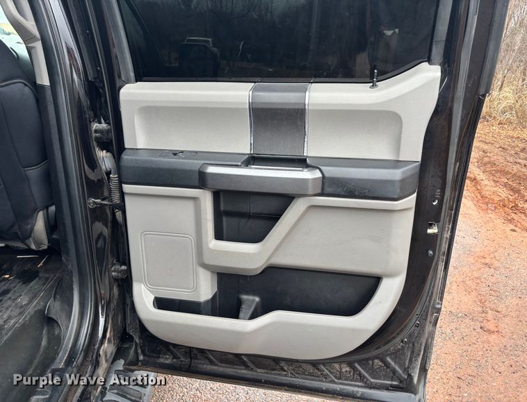 image for item ER1051 2019 Ford F150 SuperCrew pickup truck