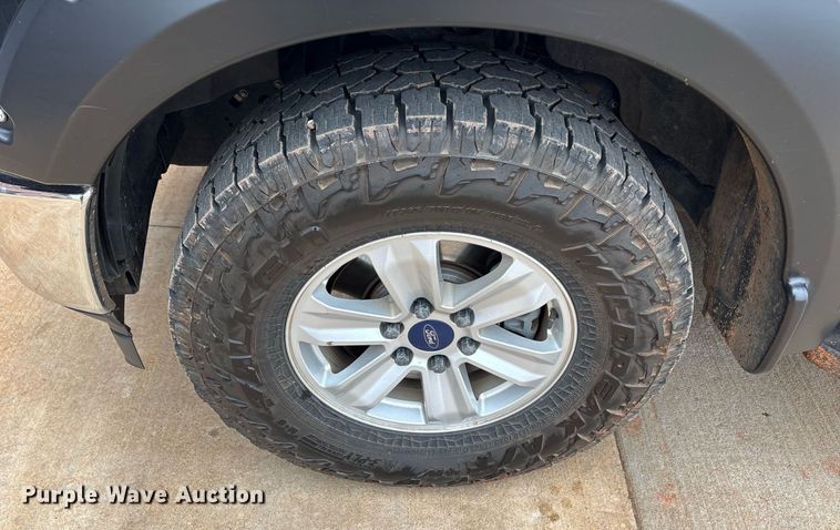 image for item ER1051 2019 Ford F150 SuperCrew pickup truck