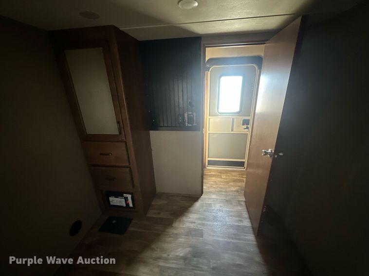 image for item ER4839 2016 Grand Design Reflection camper