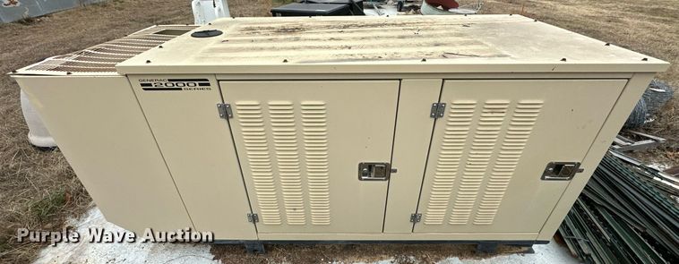 image for item ER4938 2000 Generac 2000 Series generator