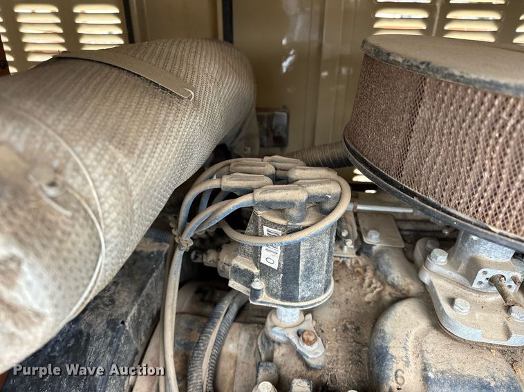 image for item ER4938 2000 Generac 2000 Series generator