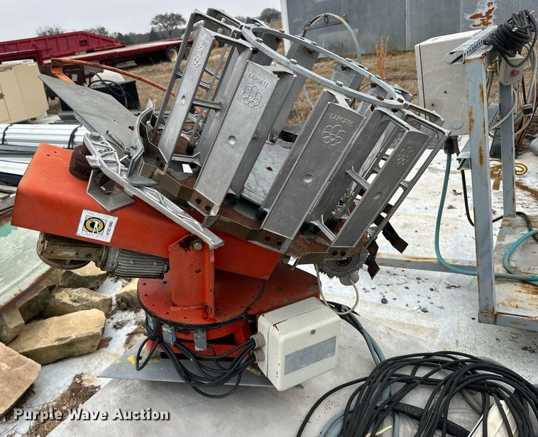 image for item ER4941 (2) Laporte clay target throwers