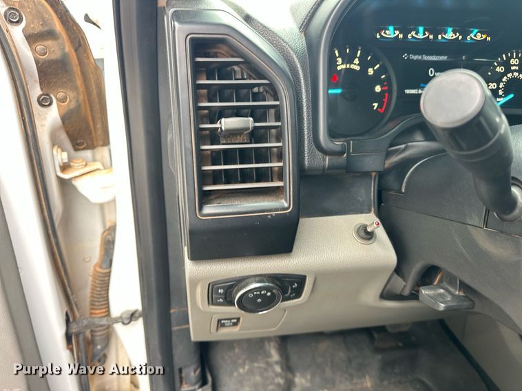 image for item ER4955 2018 Ford F150 SuperCrew pickup truck