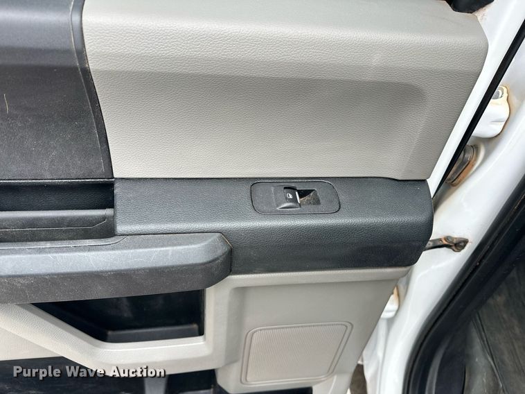 image for item ER4955 2018 Ford F150 SuperCrew pickup truck