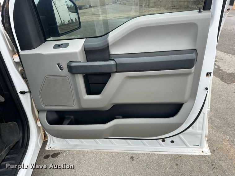 image for item ER4955 2018 Ford F150 SuperCrew pickup truck