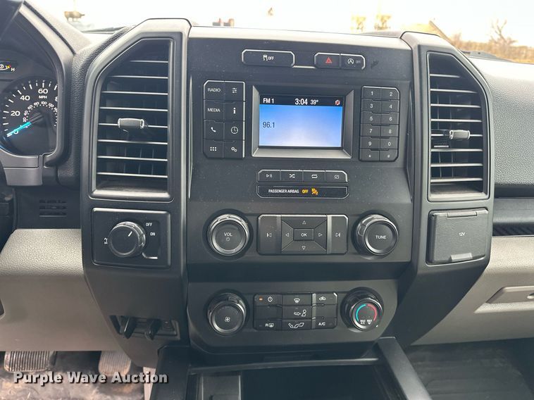 image for item ER4957 2019 Ford F150 SuperCrew pickup truck