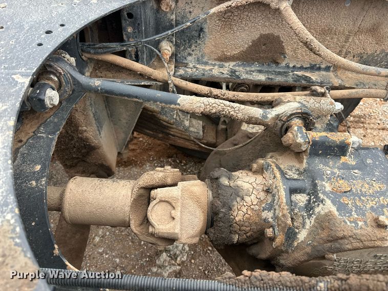 image for item ER4960 2001 Mack RD690S truck cab and chassis