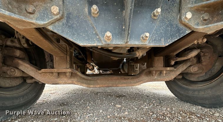 image for item ER4960 2001 Mack RD690S truck cab and chassis