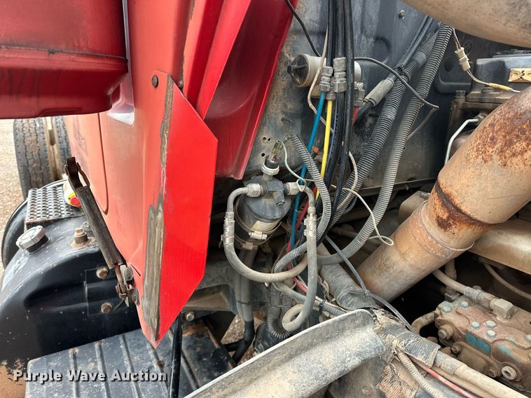 image for item ER4960 2001 Mack RD690S truck cab and chassis