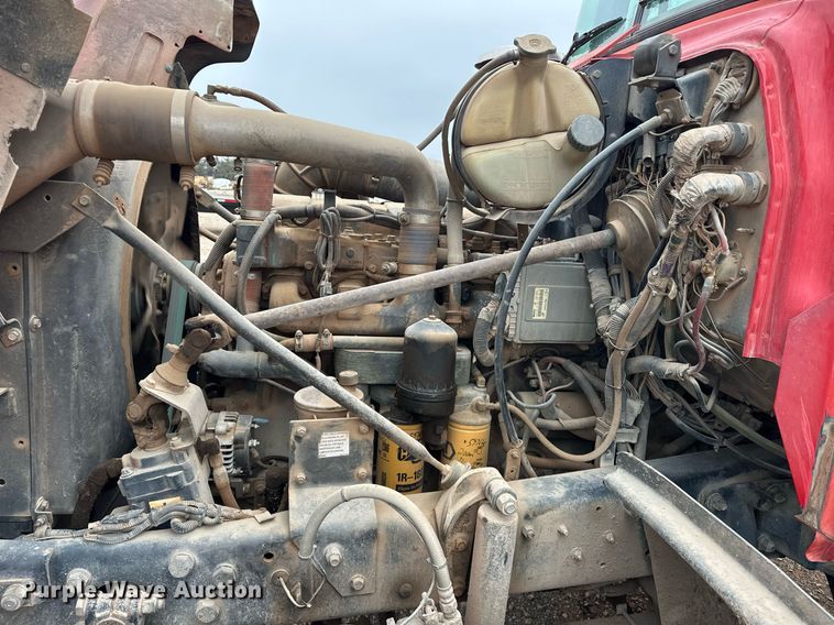 image for item ER4960 2001 Mack RD690S truck cab and chassis