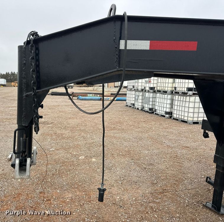 image for item ER4961 1999 National Trailer Manufacturing equipment trailer