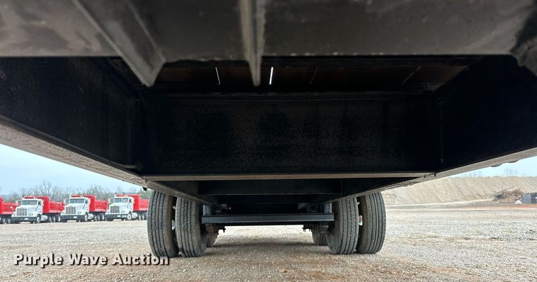 image for item ER4961 1999 National Trailer Manufacturing equipment trailer