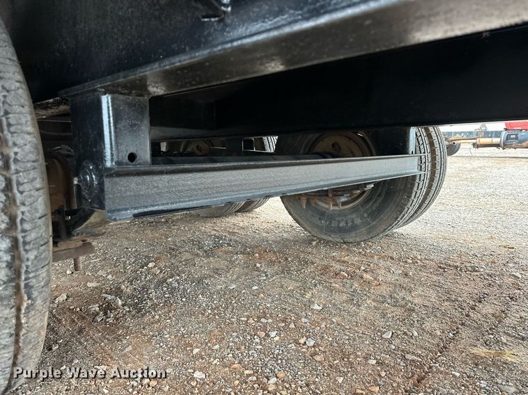 image for item ER4961 1999 National Trailer Manufacturing equipment trailer