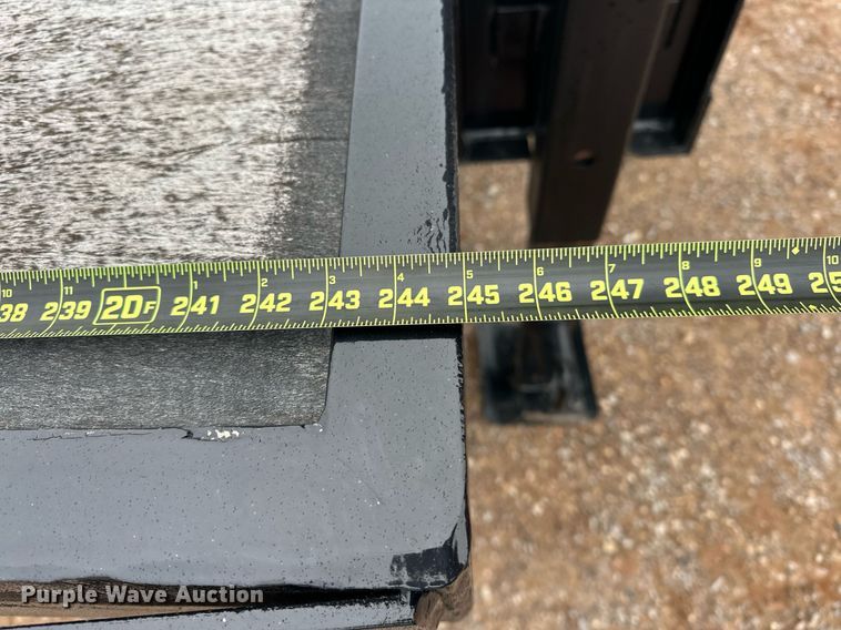 image for item ER4961 1999 National Trailer Manufacturing equipment trailer