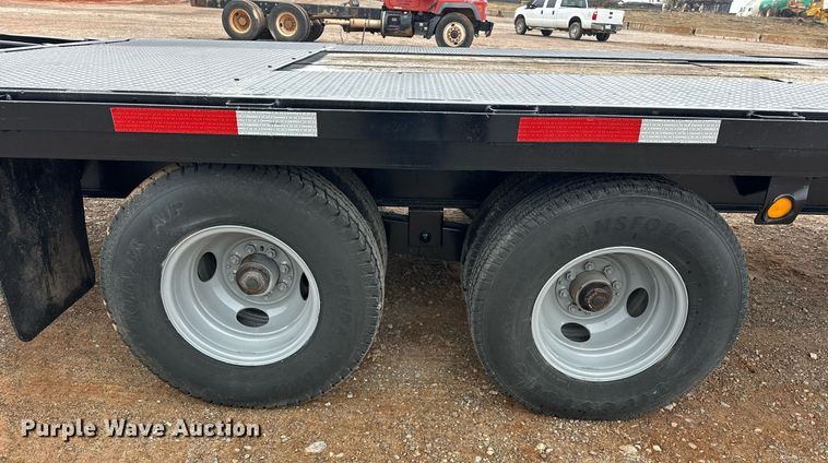 image for item ER4961 1999 National Trailer Manufacturing equipment trailer